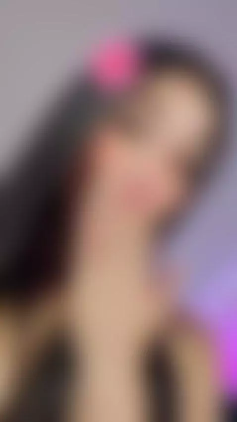 🤩Come to my room and tell me how I look in pink?🤩 by lilithpink