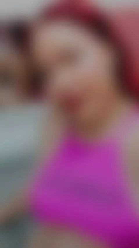 Let's make this Monday epic together! Join my live stream an... by auroraallen