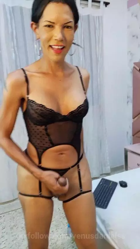 kiss my dick by venusdanielss