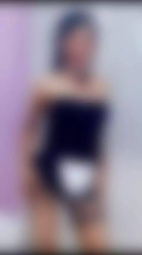 👑Your pretty girl wants to dance and for you to finish takin... by venusdanielss