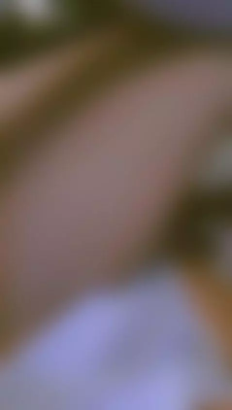 Don't walk away, I need you here 😳 by saylilithh