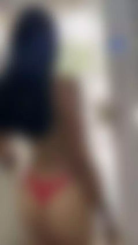 comment me something that’s gonna turn me on 😜 by saylilithh