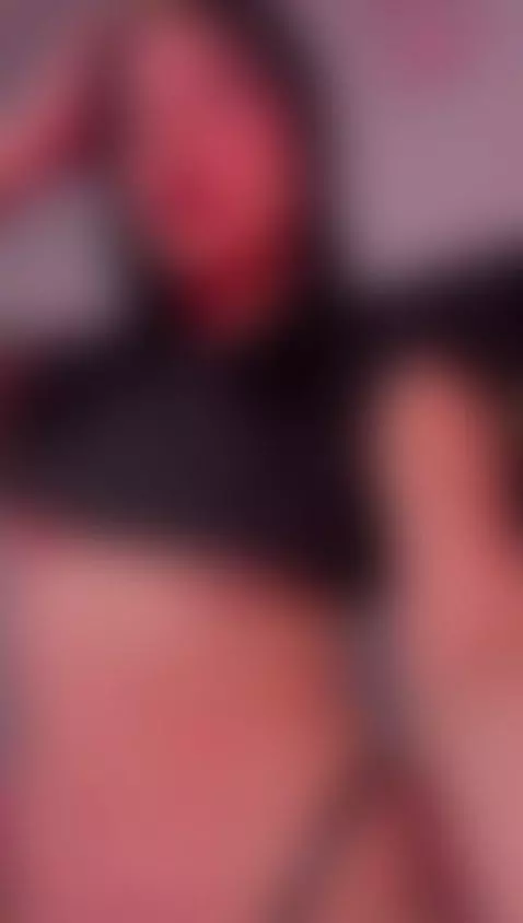 Admire my body before making me yours 😏🔥🍒 by littleebluee