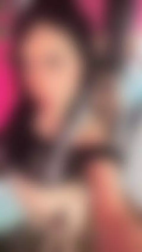 Do you think you can resist the temptation of my body?😈🍑🍒 by littleebluee