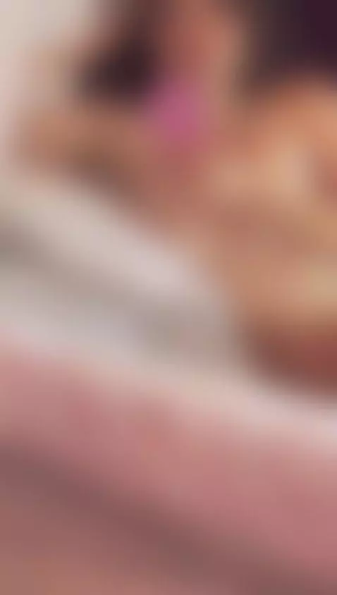 Do you like my body? 😉😈 by littleebluee