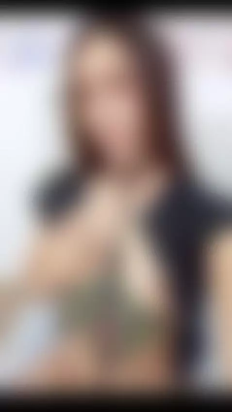 Do you want to play with your pretty submissive? by emmacyruss