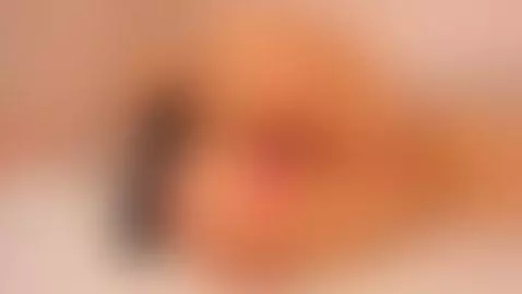 My butt makes a heart shape 🍑💋 by kiimlee