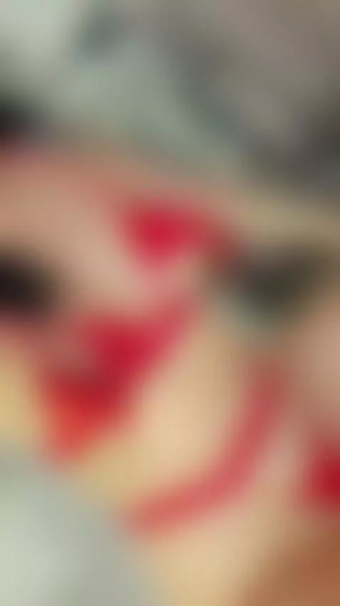 Do you like how the red color looks on me?😈 by kiimlee