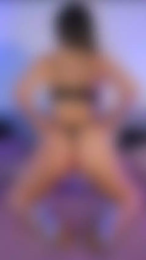 My heels enhance my beauty, what do you think? by kiimlee