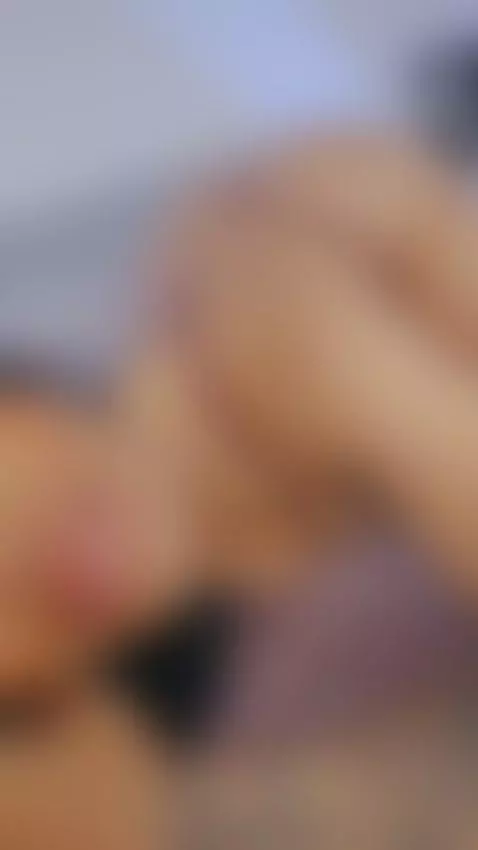 sexy hip movement 😏😏😏😏😏😏 by kiimlee