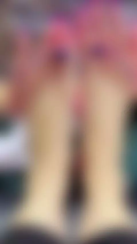 Delicious feet after pedicure 💅🏻 by kiimlee