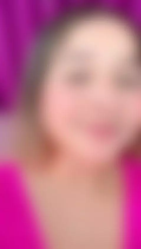 Baby, it’s cold outside… come warm me up ❄️😉 by collegepawg