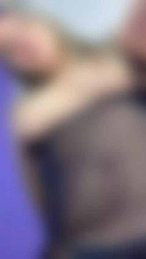 Do u wanna sniff a lil bit? 😈 by collegepawg