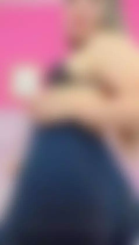 Ready to have my big ass in your face? 😏🍑🤤 by collegepawg