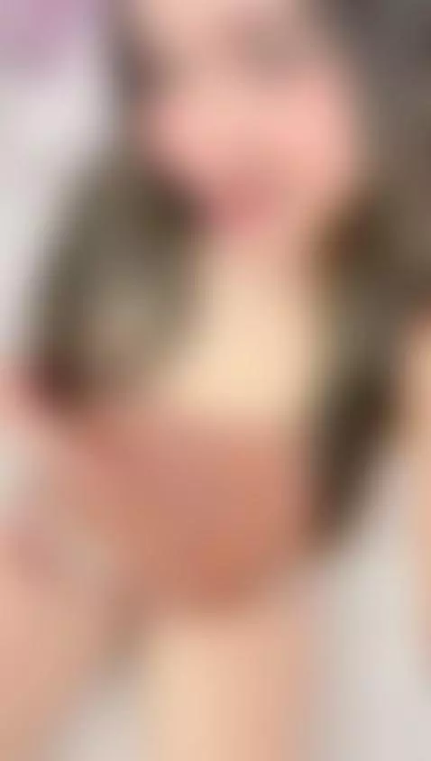 I would love to feel your caresses on my body 🍒🔥😉 by collegepawg