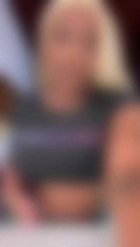 Happy Tuesday💗 by isaacoleman