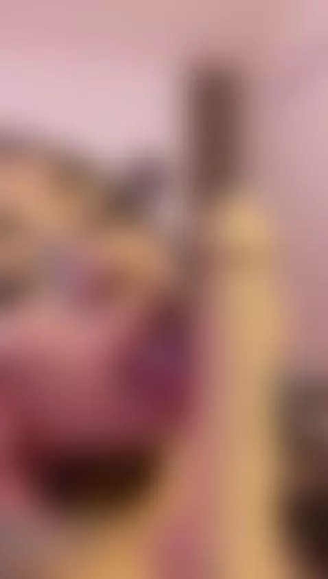 merry christmas love 
ready for my gift by julieta-de-los-angeles