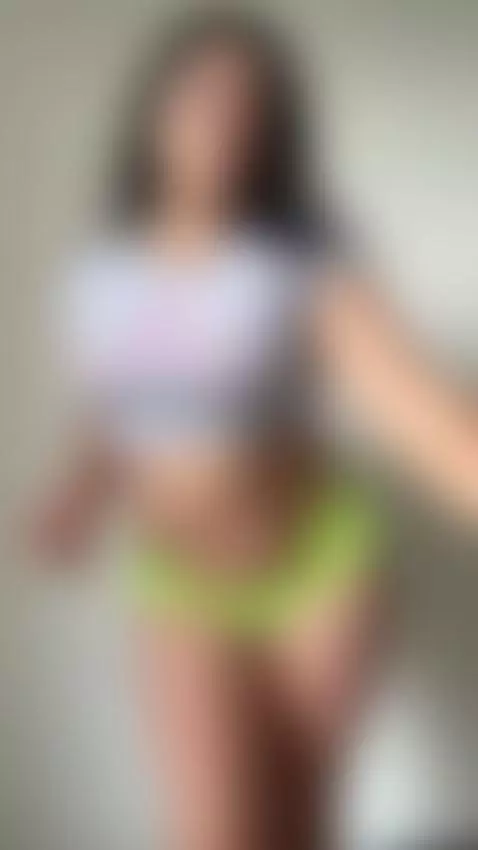 im student 18 want fuck with mu? by sashasweetx