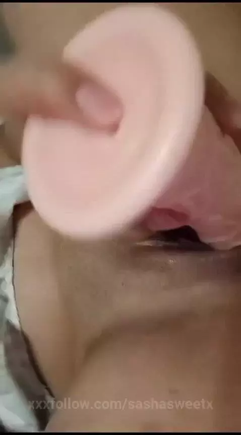 im naughty bitch by sashasweetx