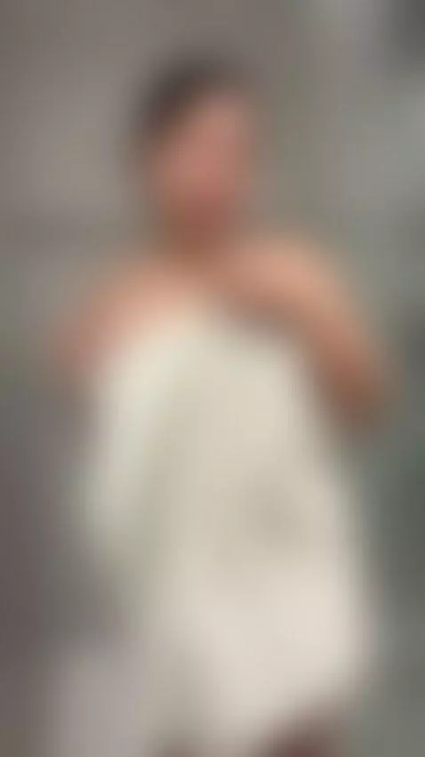 im hot now by sashasweetx