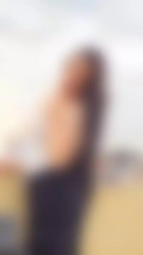 HELLO I HOPE YOU GIVE ME A GOOD WELCOME :p by elizabeth-ks