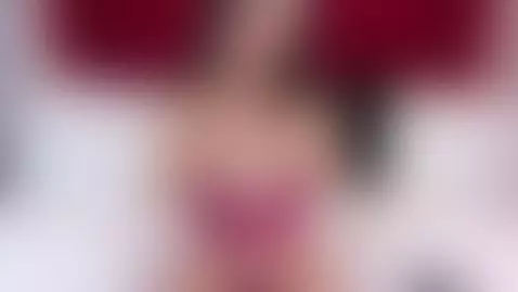 On line, happy monday 🌈🔥 by taliianavargas