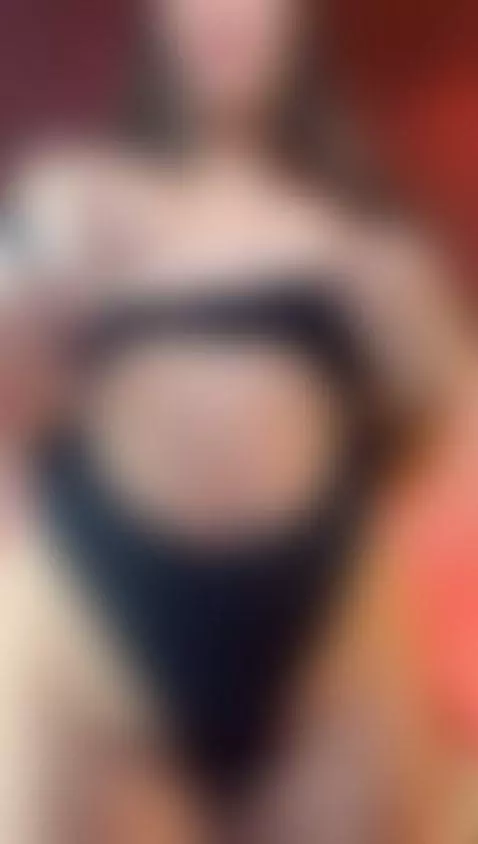 A very sensual striptease just for you, come to visit me by violeta-dss