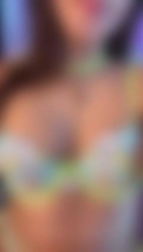 "Today I put on my yellow lingerie to turn you on a little m... by violeta-dss