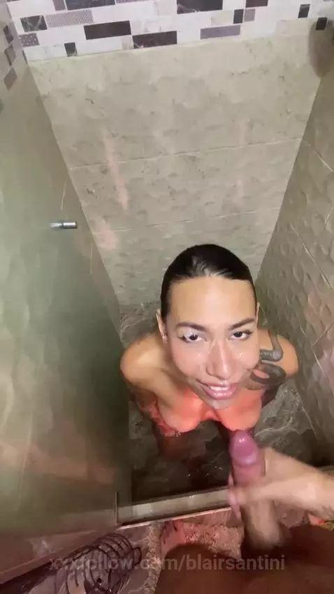 Placer húmedo en el baño: labios traviesos y final en su ros... by blairsantini