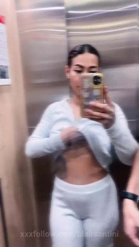 en el ascensor con mi vecino by blairsantini