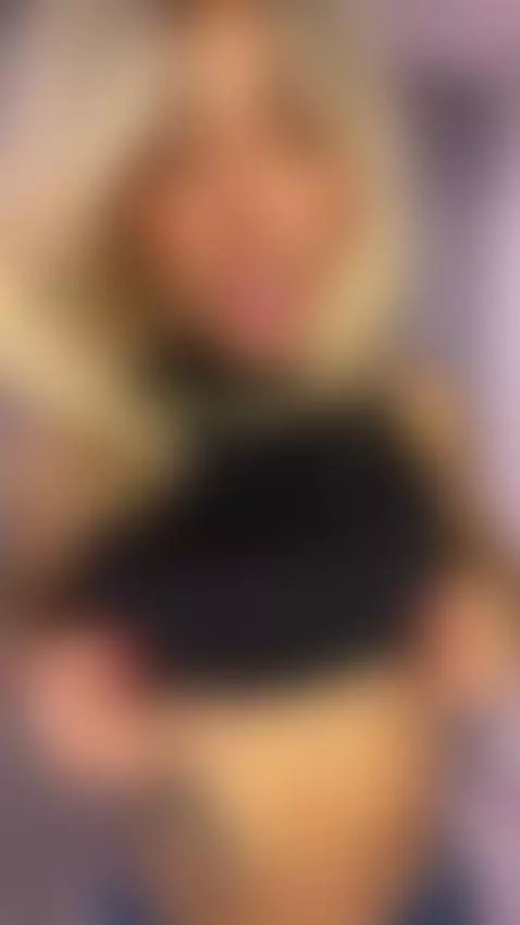 cual tu quiere ? by blairsantini