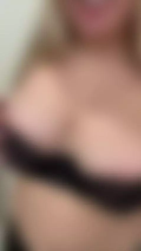 Is my curves attractive for you ? by yourbustyblond3