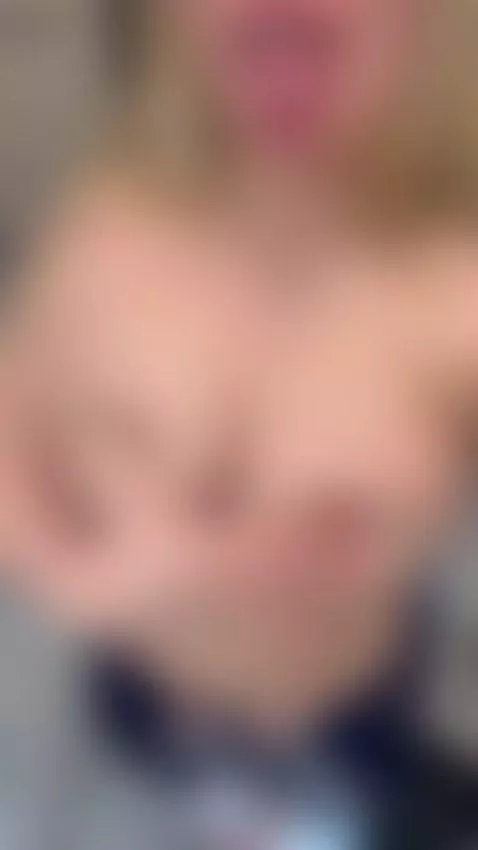 onlyfans free 😈 link in bio by yourbustyblond3