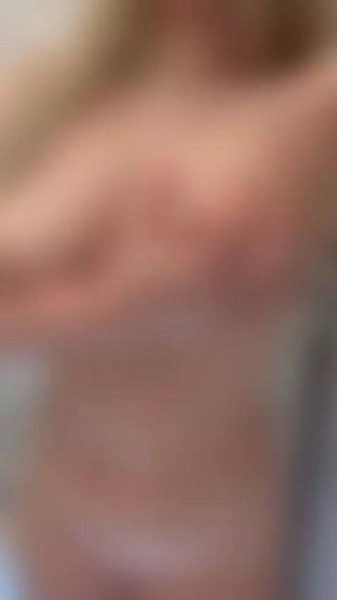 onlyfans free 😍 link in bio by yourbustyblond3