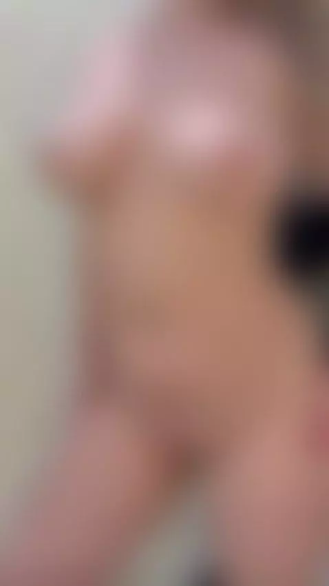 onlyfans free 😍 link in bio by yourbustyblond3