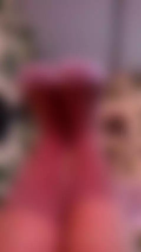 do you like my feets ? follow me on manyvids, I give you a v... by paulinches-love