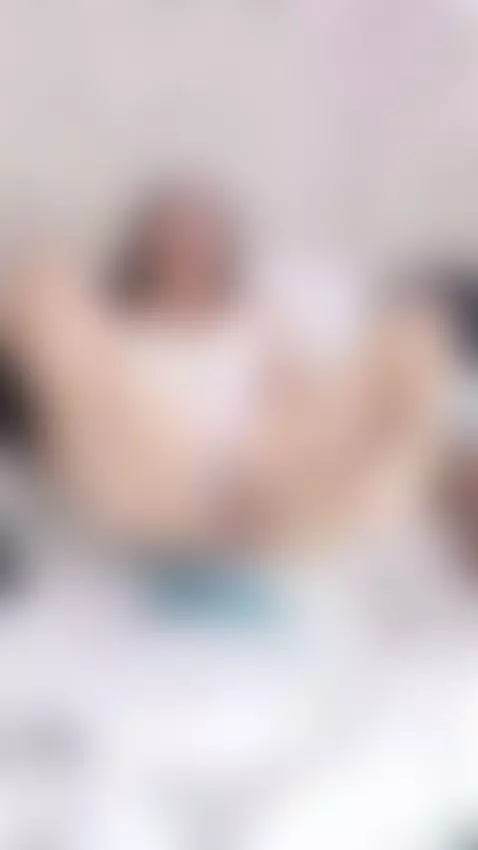 DARE TO GUESS HOW IT TASTES 🫦 https://www.camsoda.com/zoehil... by zoehilton