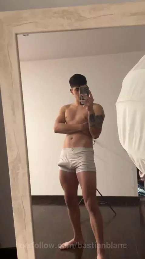 Lo que quieras pidelo... by bastianblanc