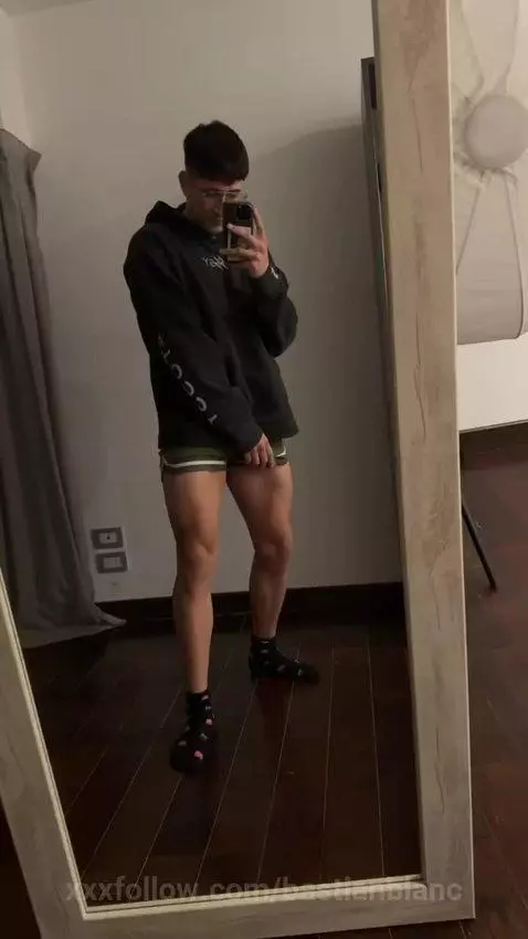 Legs check by bastianblanc