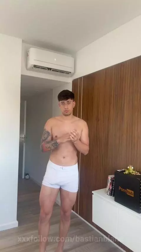 un aplauso bbs 👏🏽👏🏽 by bastianblanc