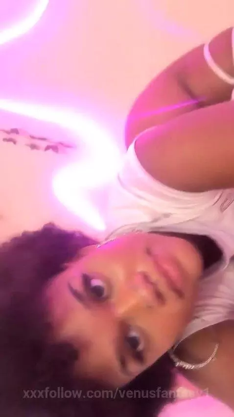 🍑 by venusfantasy1