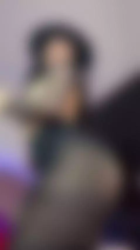 Sexy dance off top by deisysmith16