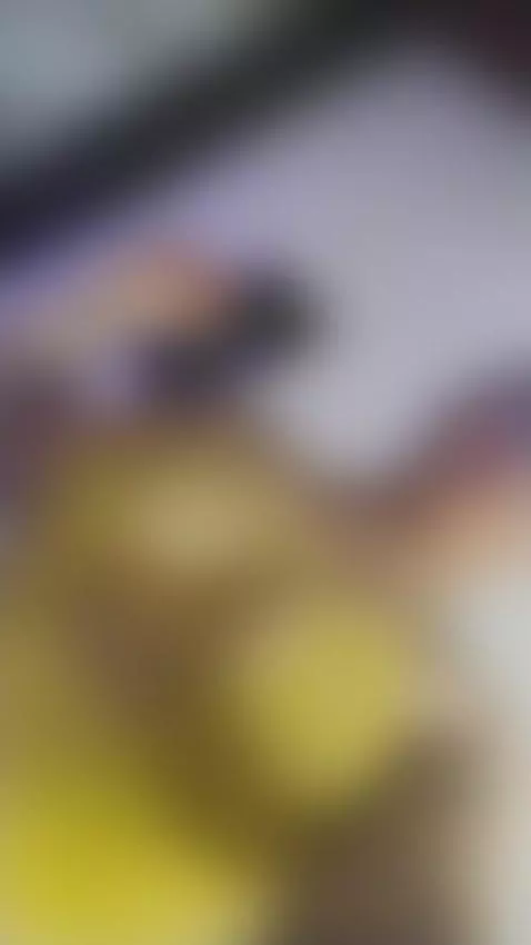 ¿quieres ver que tengo debajo de mi vestido? by kat-ina