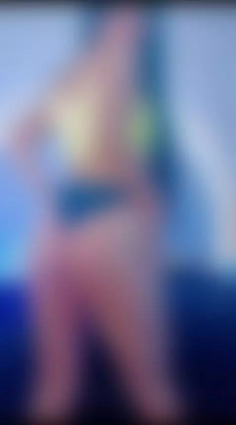 What do u think of my dance? Do u like it? by sofii-hills