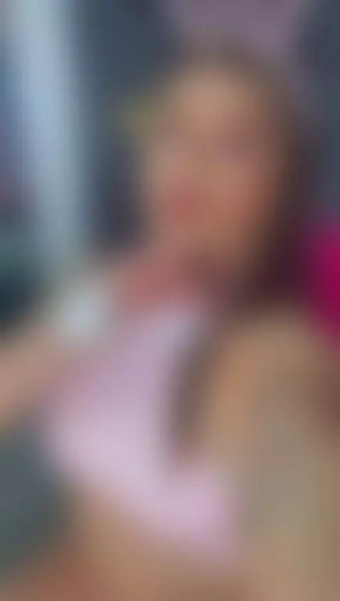 Vamos a bailar a pasar delicioso!🥰🥰 by amberr-red