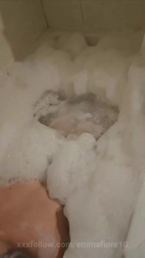 will you keep me company?👙🛀 by emmafiore10