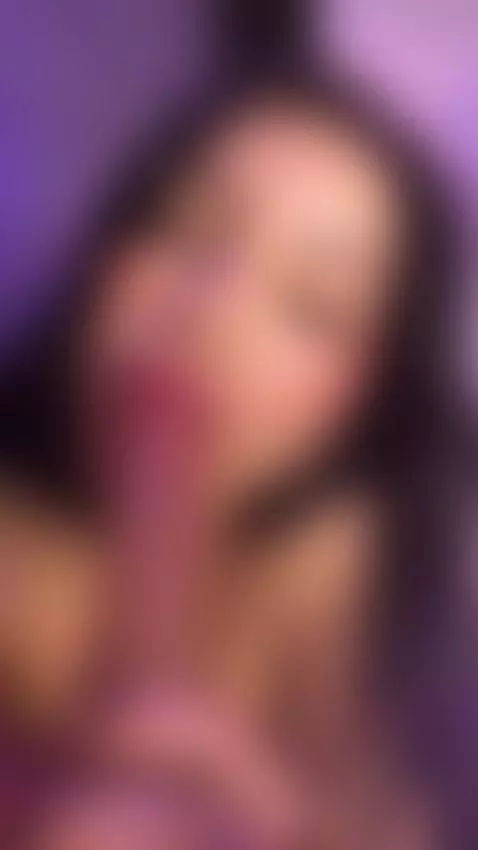 Come watch me ride my toys until I can’t stop cumming 😈🍑 by cintyaleiner
