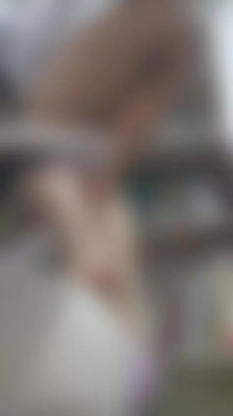 Be my assistant with the chair by loidjanne