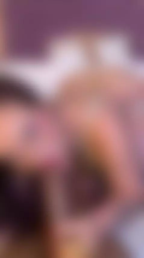 Gorgeous Latina Bombshell with an Irresistible Look by emily-foxy
