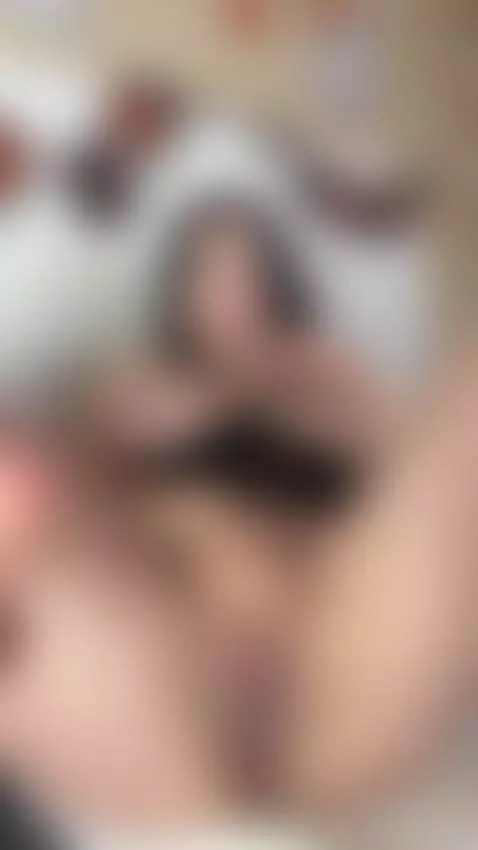 hola amor, te gusta esos labios para besarlos😈🤤 by nicolettesweet01